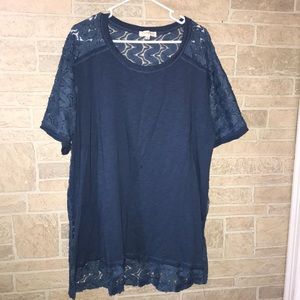 ✅Umgee Short Sleeve Lace Tee